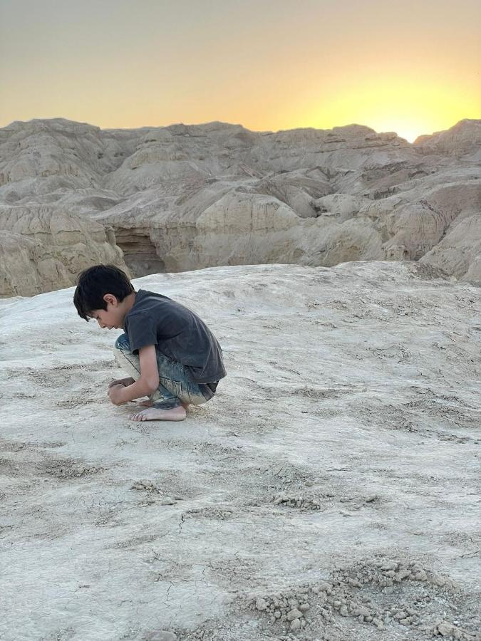 Belfer'S Dead Sea Cabins Neot HaKikar Екстериор снимка