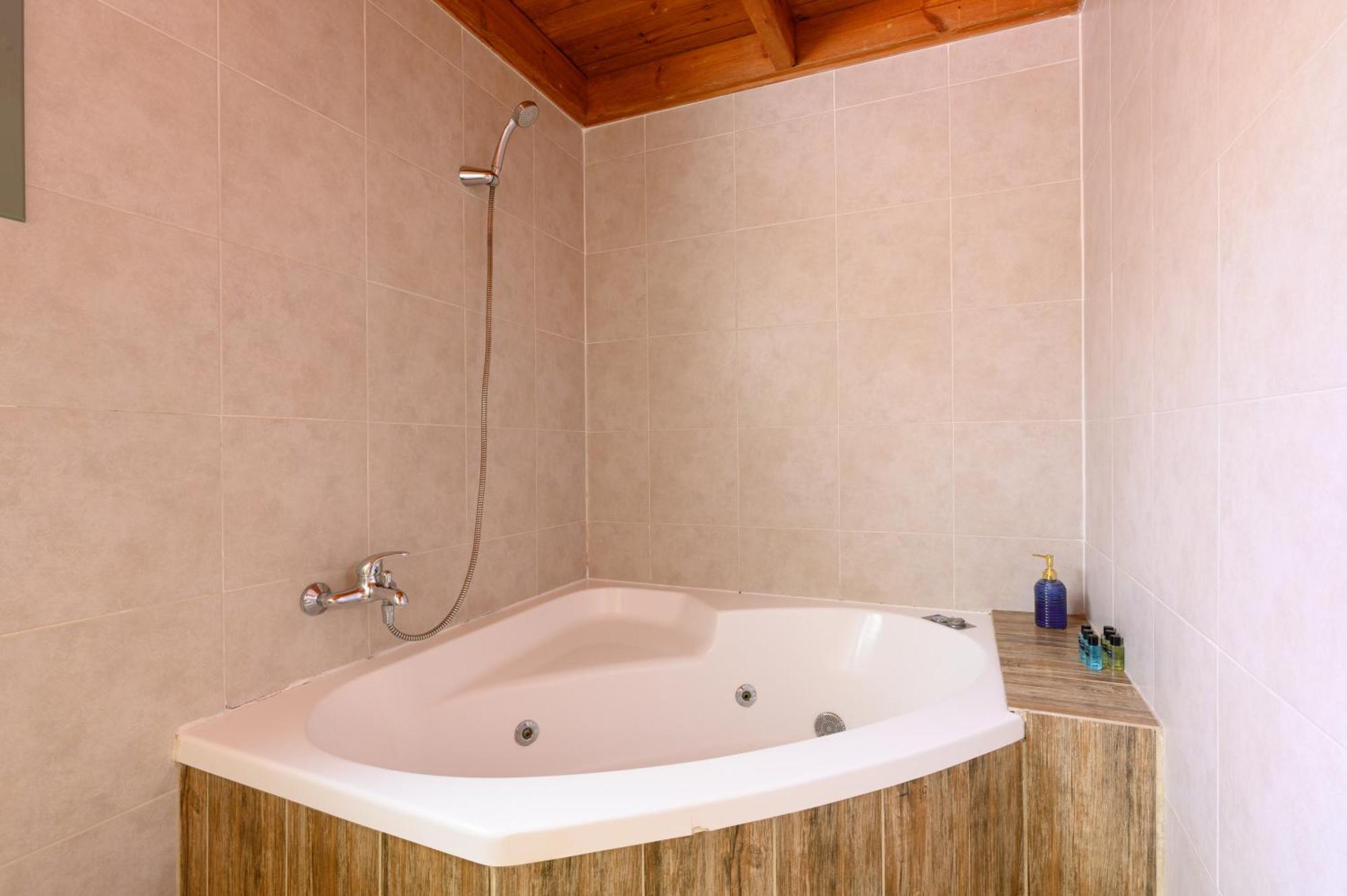 Belfer'S Dead Sea Cabins Neot HaKikar Екстериор снимка