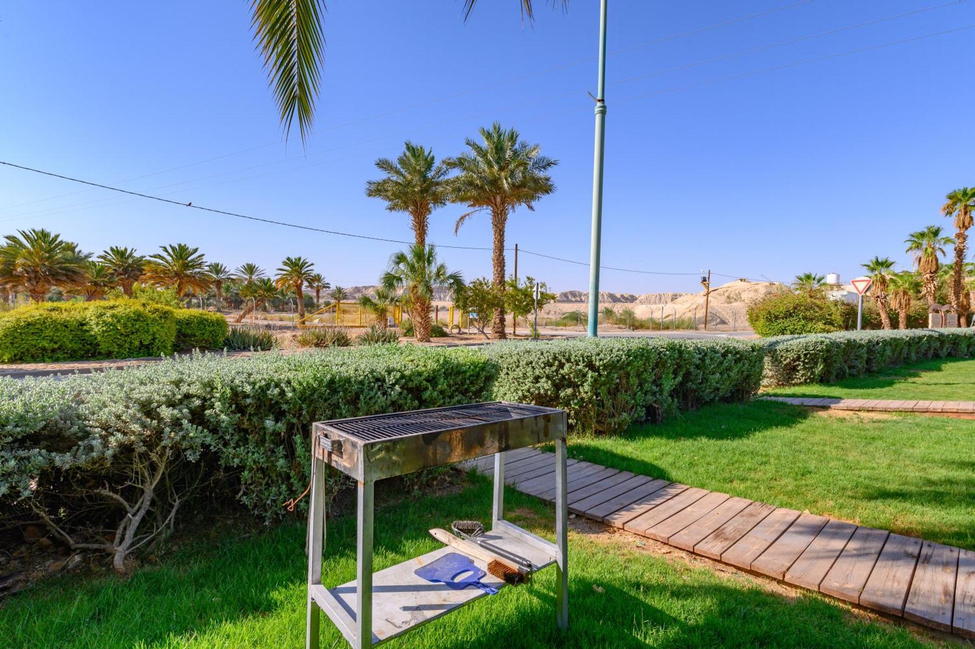 Belfer'S Dead Sea Cabins Neot HaKikar Екстериор снимка